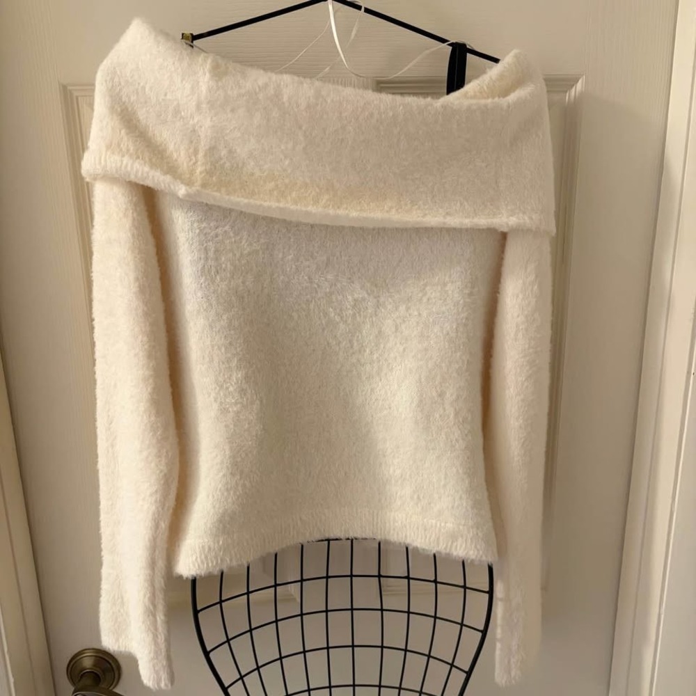 Wild Fable Fuzzy Off Shoulder Sweater Cream Long Sleeve Cozy Women's M